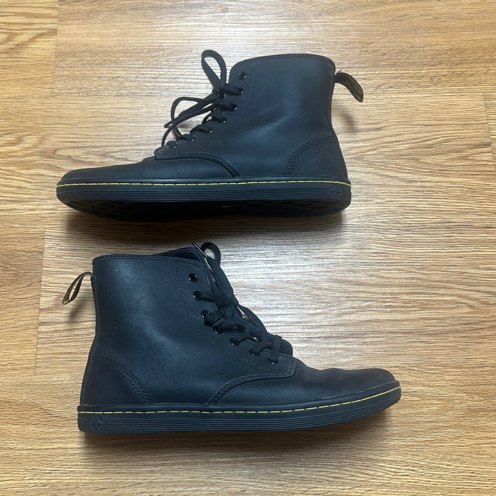 Dr Martens Shoreditch boots